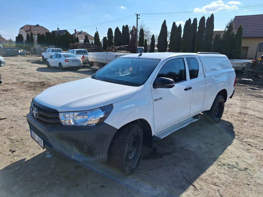 Online aukce: TOYOTA  HILUX 4X4