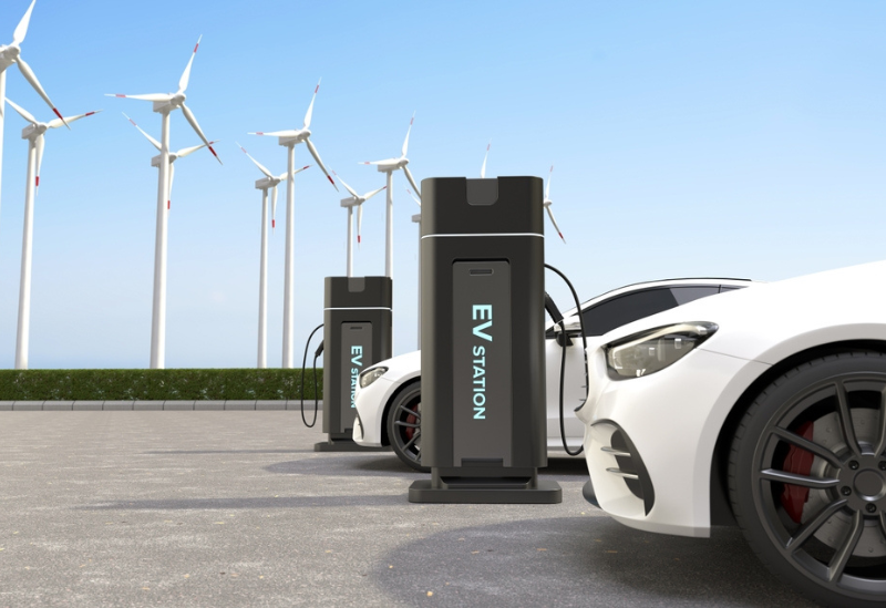 Nabíjející se elektromobil s aspektem udržitelnosti