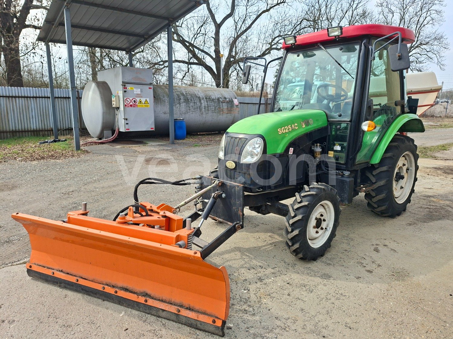 Aktuální aukce: #42693 YTO SG 254 C 4X4 - Dražby vozidel | Veacom