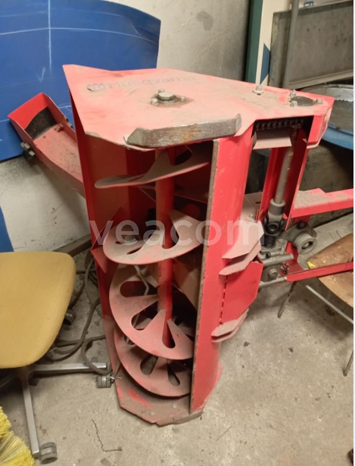 Upcoming auction: #18198 KOVA L1001 K MALOTRAKTORU HUSQVARNA RIDER