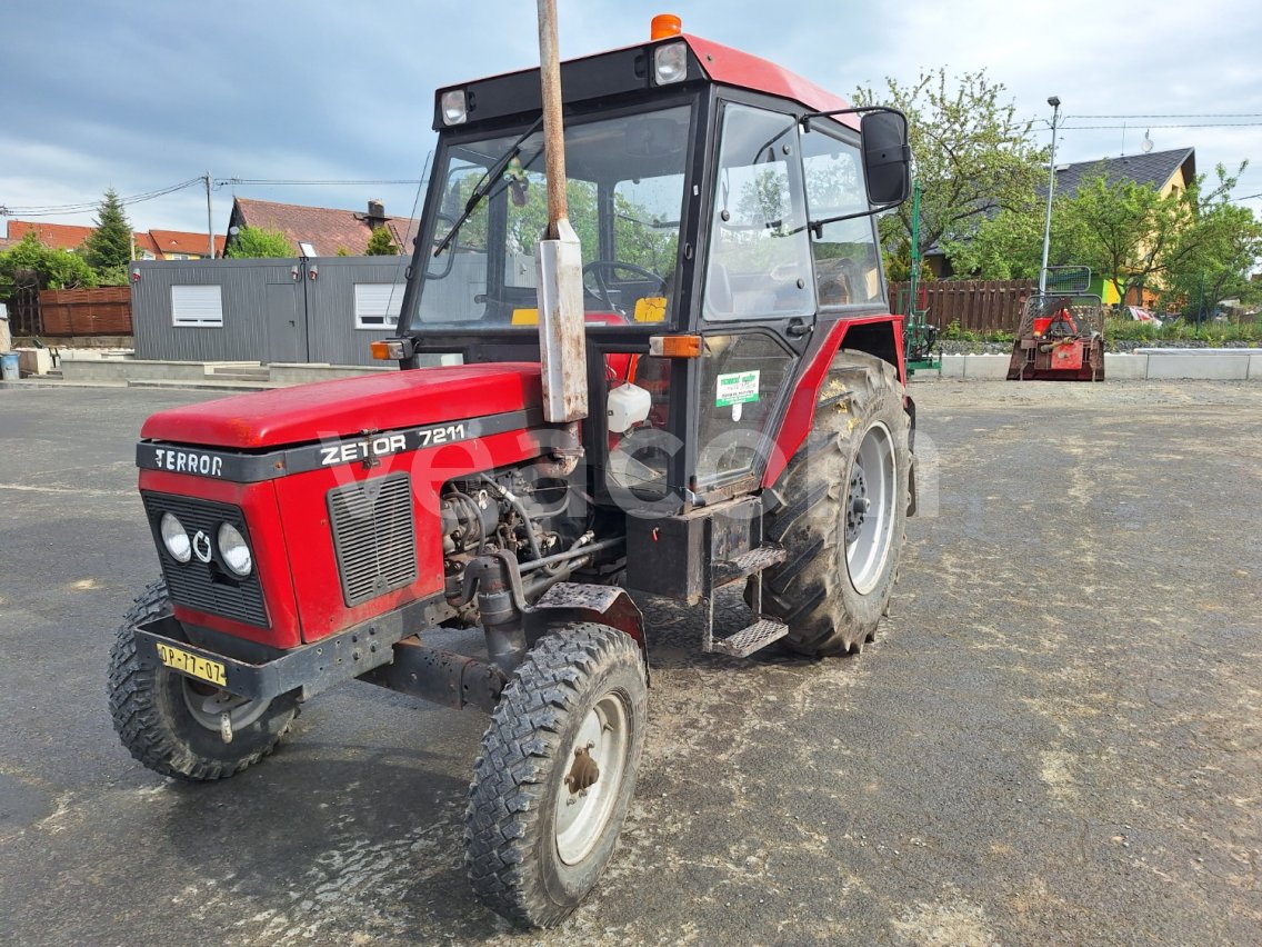 サーフェス Upcoming auction: #19080 ZETOR 7211 | Veacom
