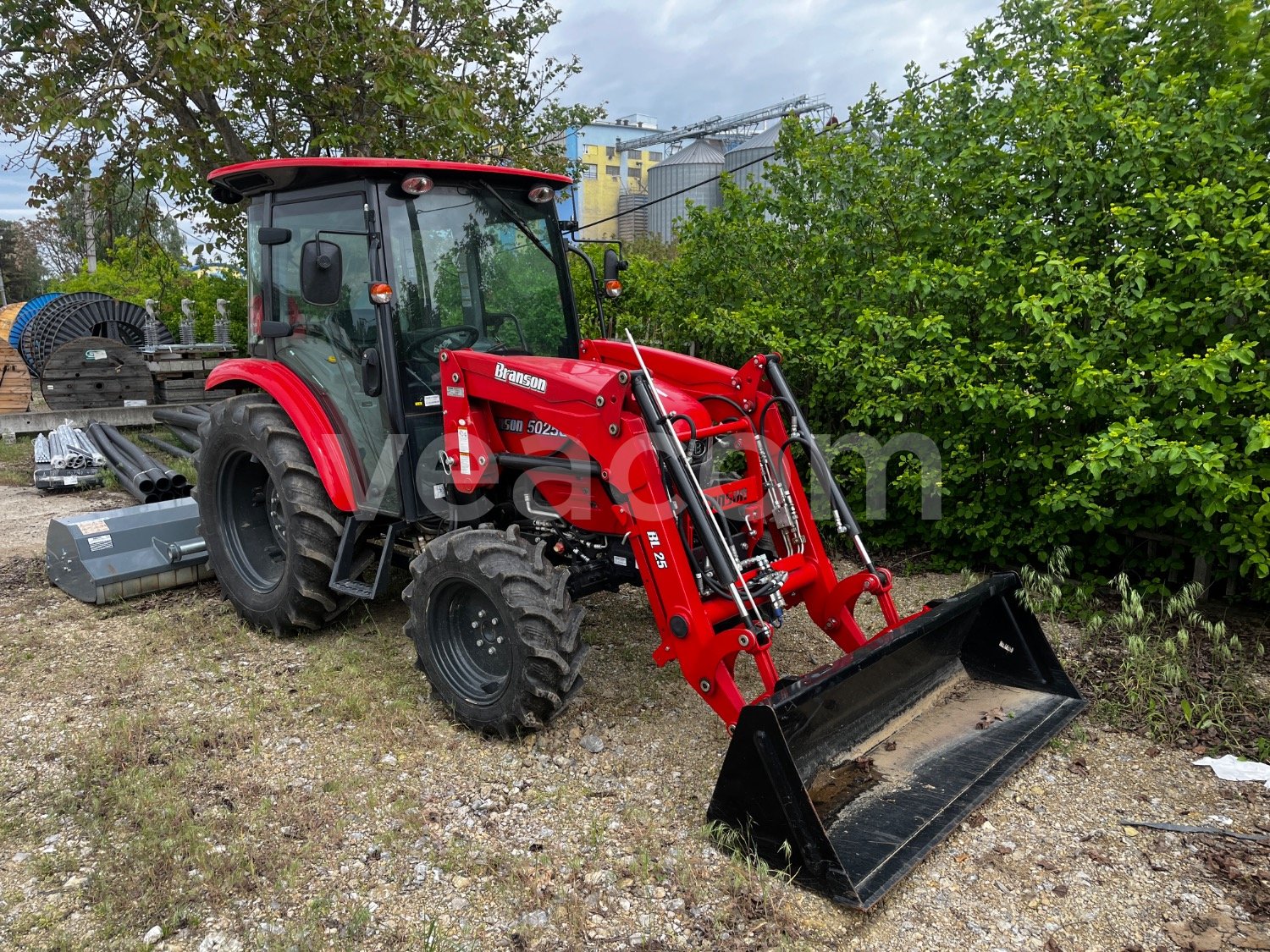 の Upcoming auction: #30245 BRANSON 5025C | Veacom