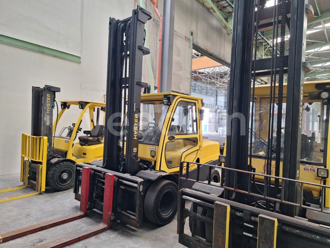 Upcoming auction: #42911 HYSTER H 5.5 FT | Veacom
