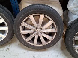 Online aukce:   DISKY VOLVO + PIRELLI SCORPION