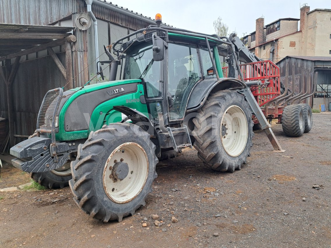 Online aukce:   VALTRA N101 + R.M. INTERNATIONAL RW16 2WD