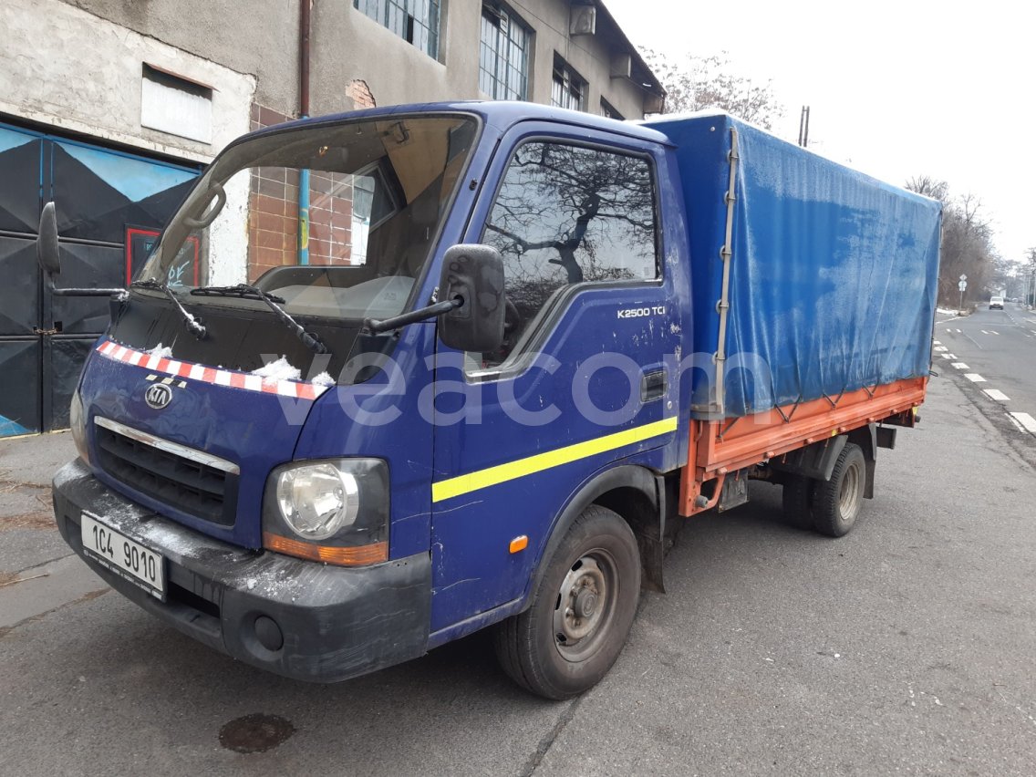 Online auction: KIA  K 2500