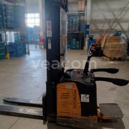 Online aukce: HYUNDAI  15ESR