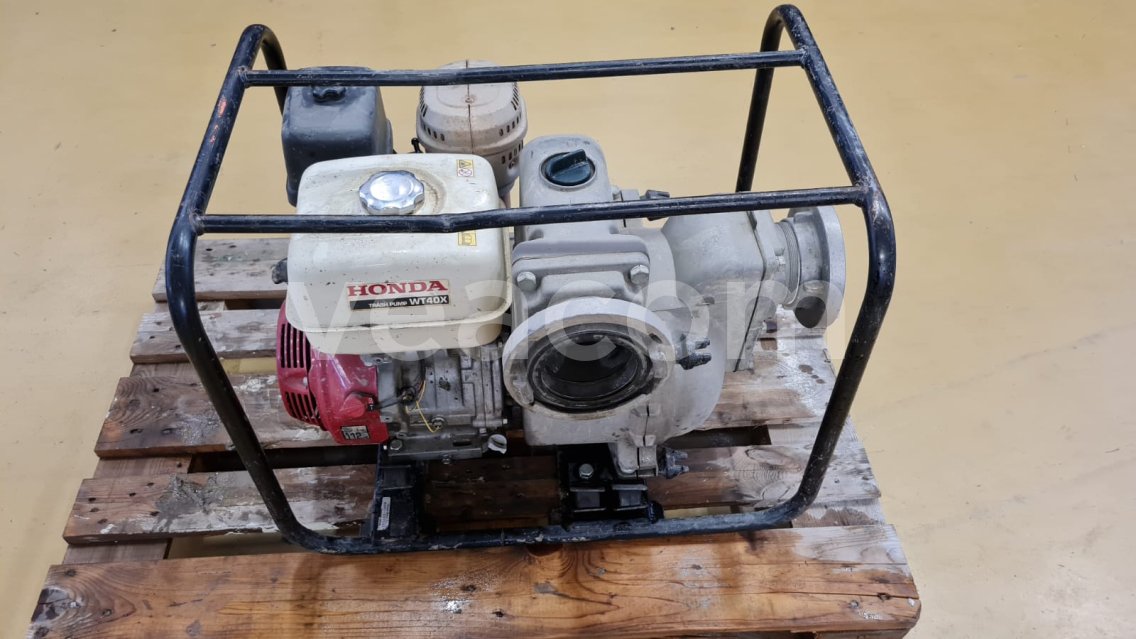 Online aukce:   HONDA WT40
