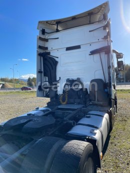 Online aukce: RENAULT  T460