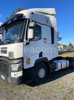 Online aukce: RENAULT  T460