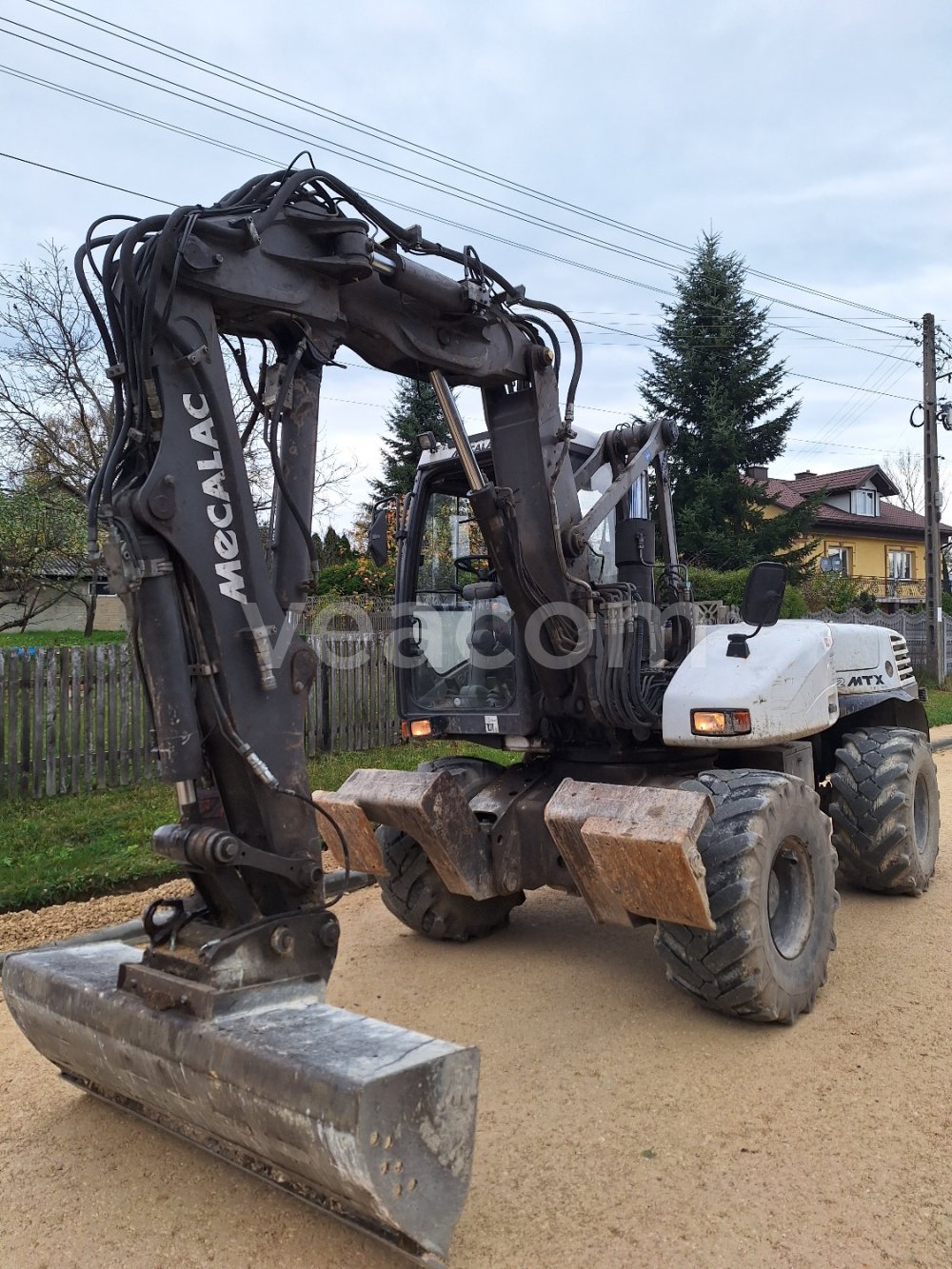 Online aukce: MECALAC  12MTX