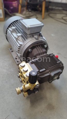 Online aukce:  ELEKTROMOTOR YE3-132M-4