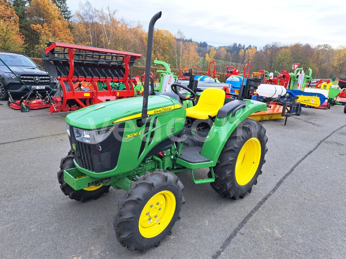 Aukcja internetowa: JOHN DEERE  3036 E