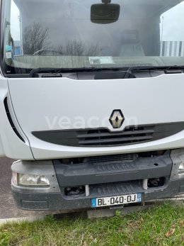 Online aukce: RENAULT  MIDLUM 240