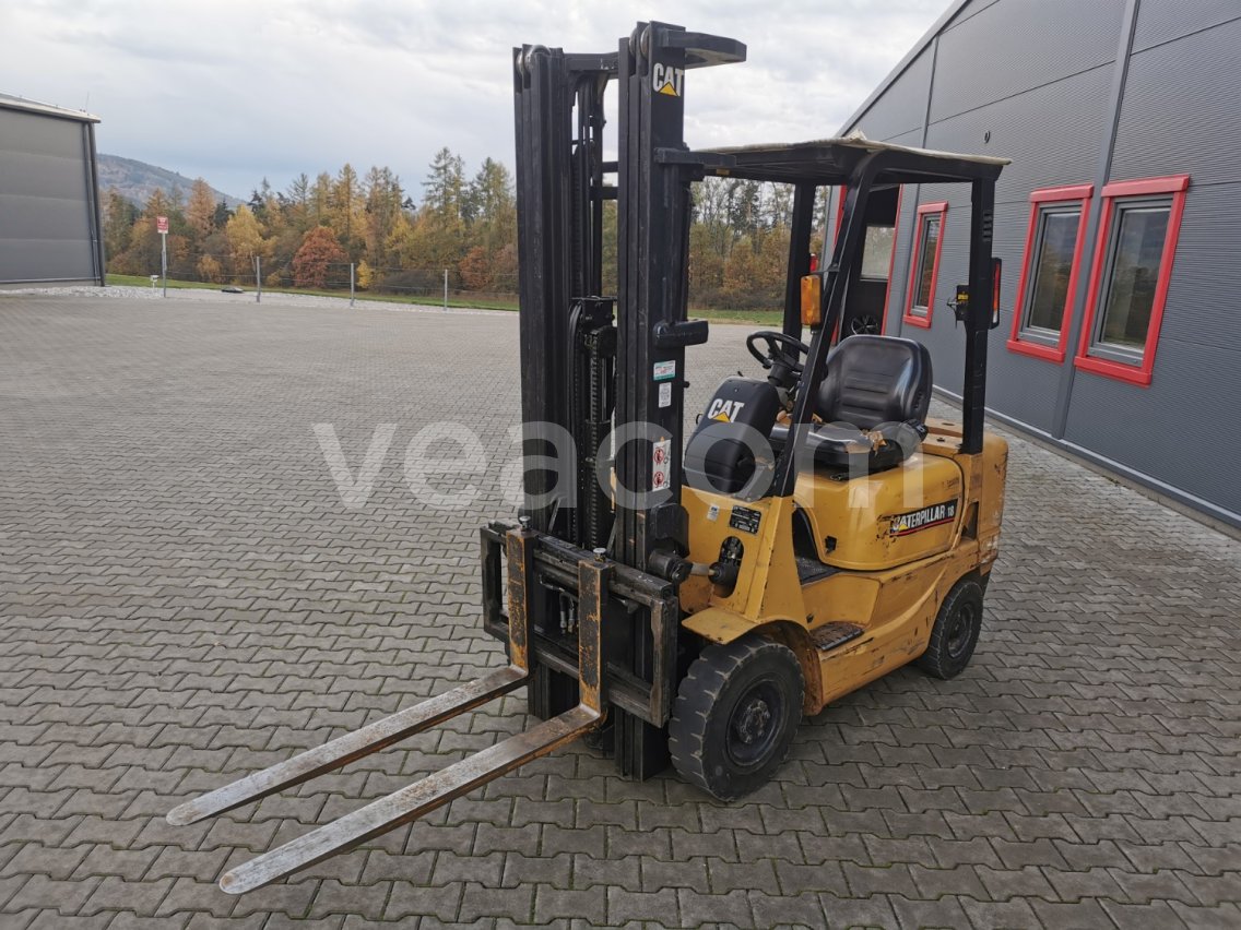 Online aukce: CATERPILLAR  DP18K