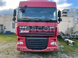 Online auction: DAF  FAR XF105