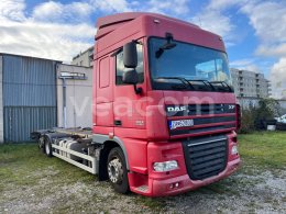 Online auction: DAF  FAR XF105