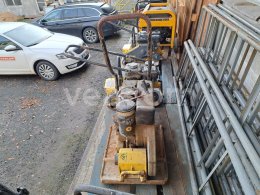 Online aukce:   VIBRAČNÍ DESKA WACKER S MOTOREM FARYMANN DIESEL