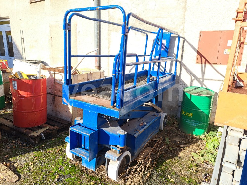 Online auction:  UPRIGHT 101000-001