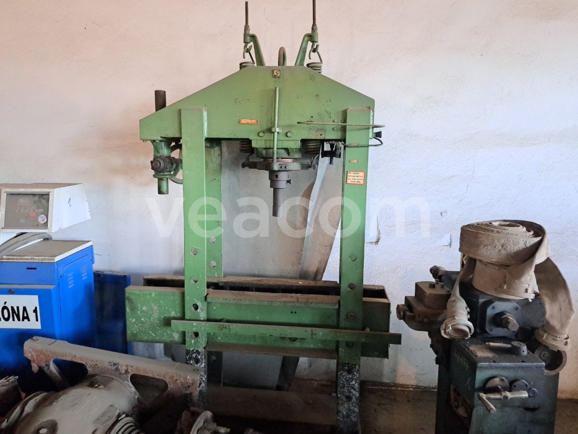 Online auction:   CDM80-7