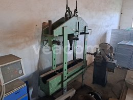 Online auction:   CDM80-7