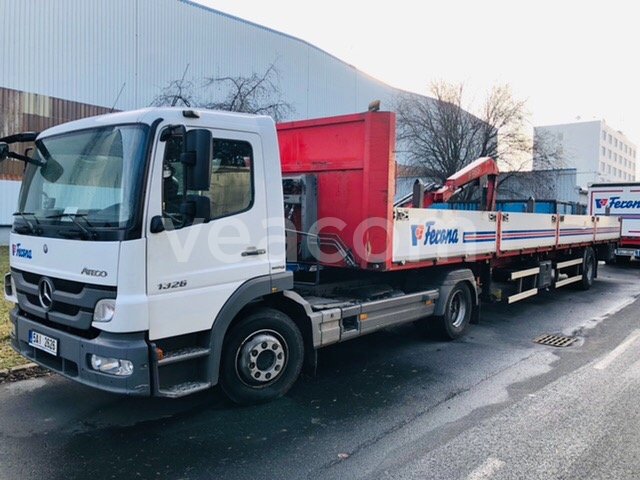 Online auction: MB  ATEGO 1329 LS + Návěs PANAV + HR Fassi