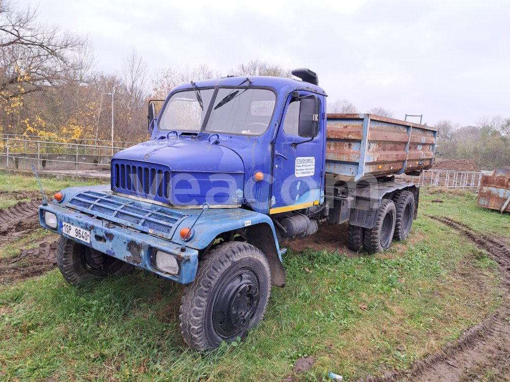 Online aukce: PRAGA  V3S 6X6