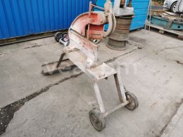 Online auction:   NŮŽKY NA PLECH