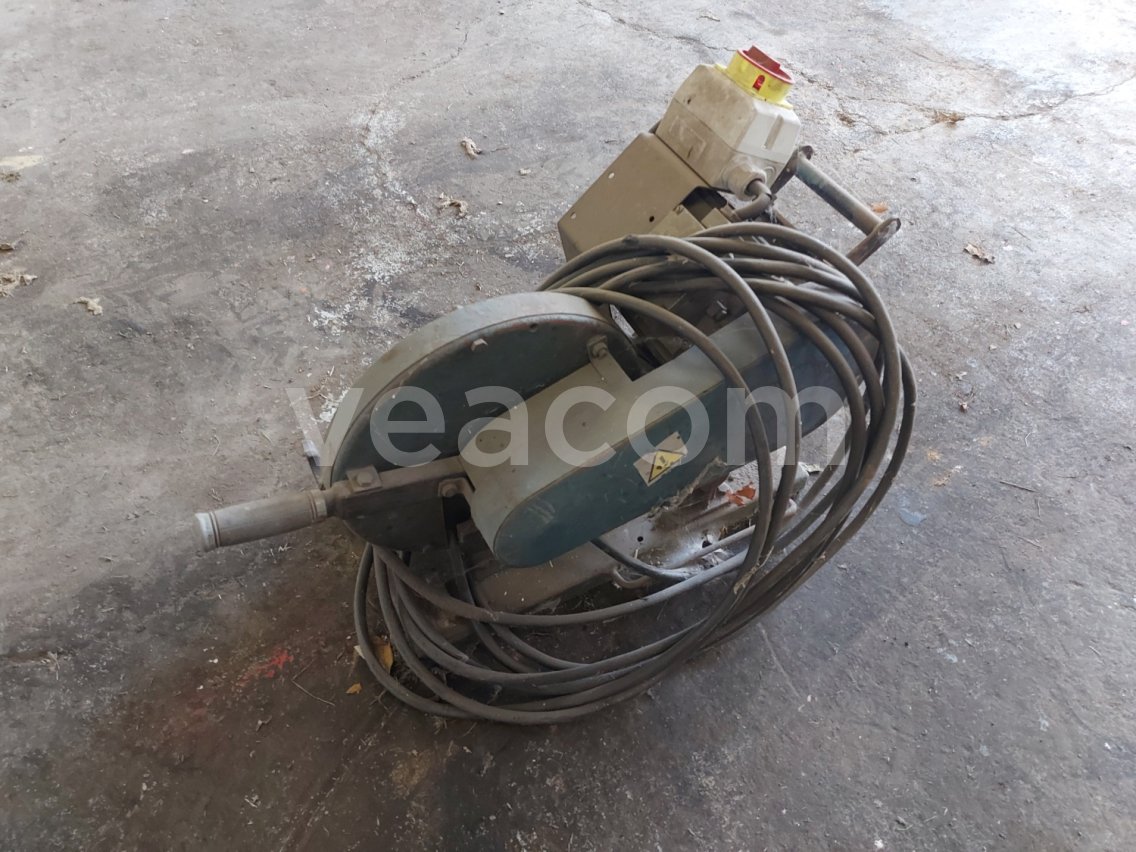 Online auction:   ŘEZAČ KOVŮ