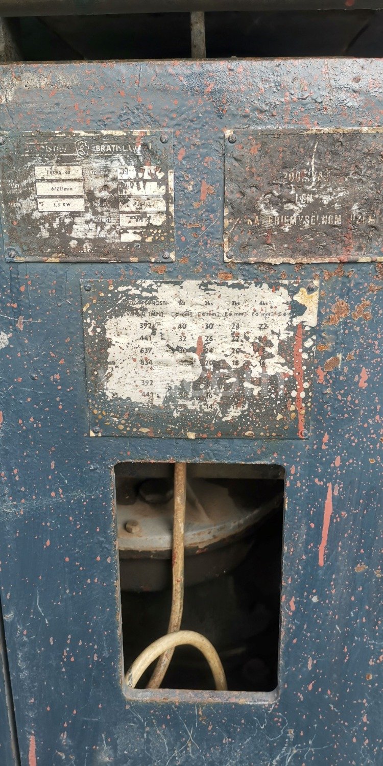 Online auction:   TVARS-40 OHÝBAČKA BETONÁRSKEJ OCELE