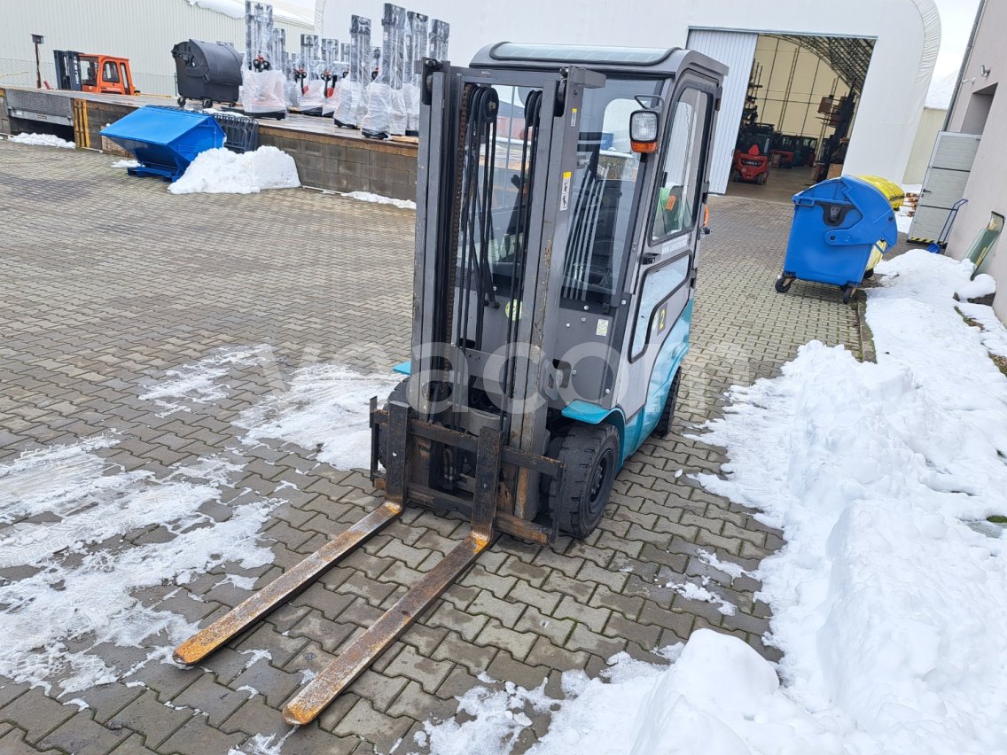 Online aukce:   HELI VG 18