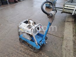 Online auction:   WEBER MT CR5 HD
