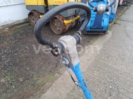 Online auction:   WEBER MT CR5 HD