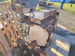 Online aukce:   HOBLOVACÍ STROJ 35CM
