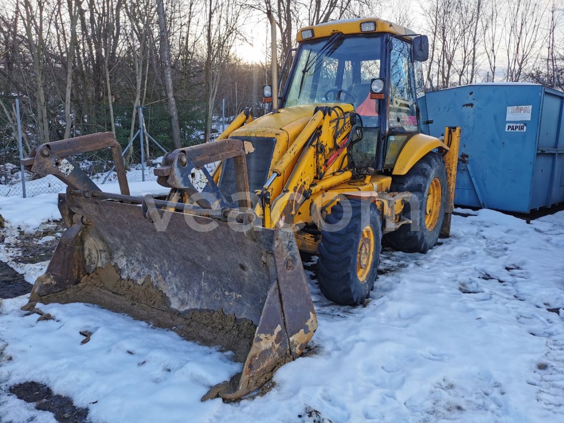 Online auction: JCB  3CX 8M