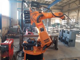 Online aukce:   KUKA KR125/2TJ Svářecí robot