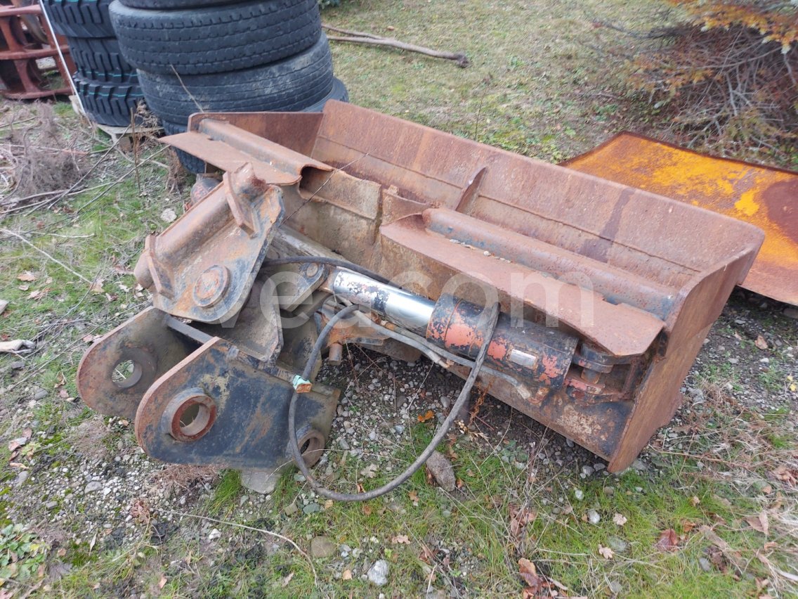 Online aukce:   HYDRAULICKÁ SVAHOVÁ LŽÍCE - 200 CM