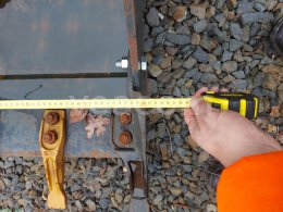 Online aukce:   PODKOPOVÁ LŽÍCE 80 CM-ZUBY