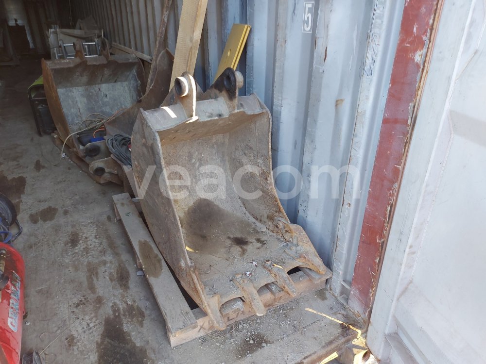 Online aukce:  PODKOPOVÁ LŽÍCE 60 CM JCB 3CX/4CX - ZUBY