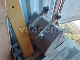Online aukce:   PODKOPOVÁ LŽÍCE 60 CM JCB 3CX/4CX - ZUBY