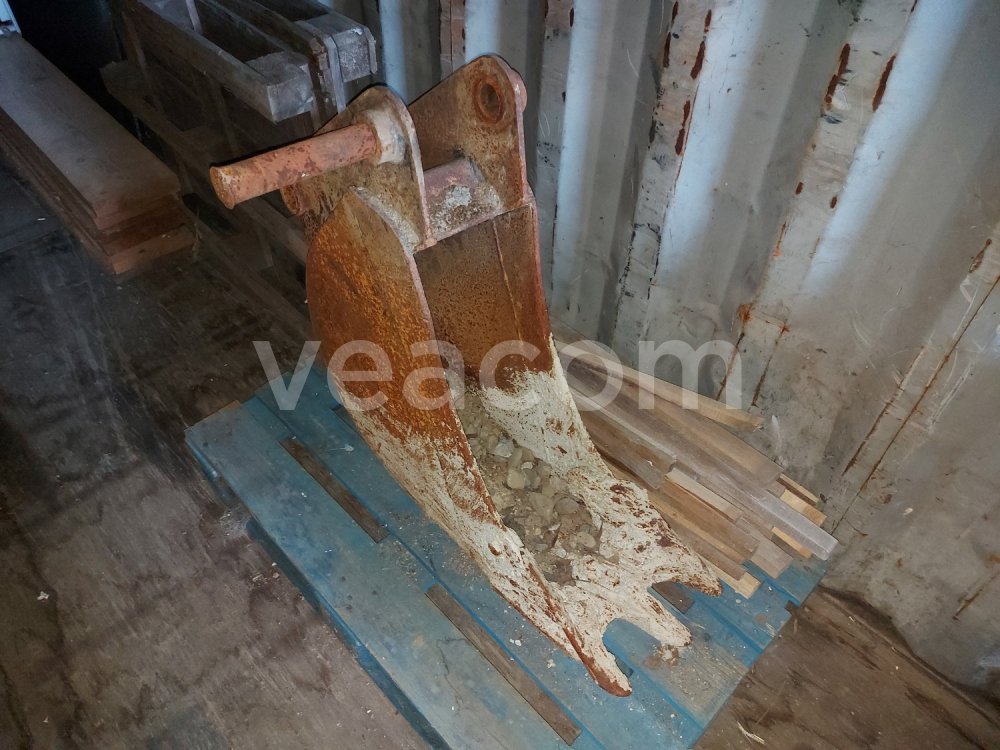 Online aukce:  PODKOPOVÁ LŽÍCE 30 CM JCB 3CX/4CX - ZUBY