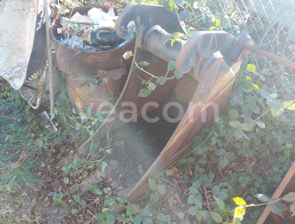 Online aukce:  PODKOPOVÁ LŽÍCE 60 CM NA CAT 313 - ZUBY
