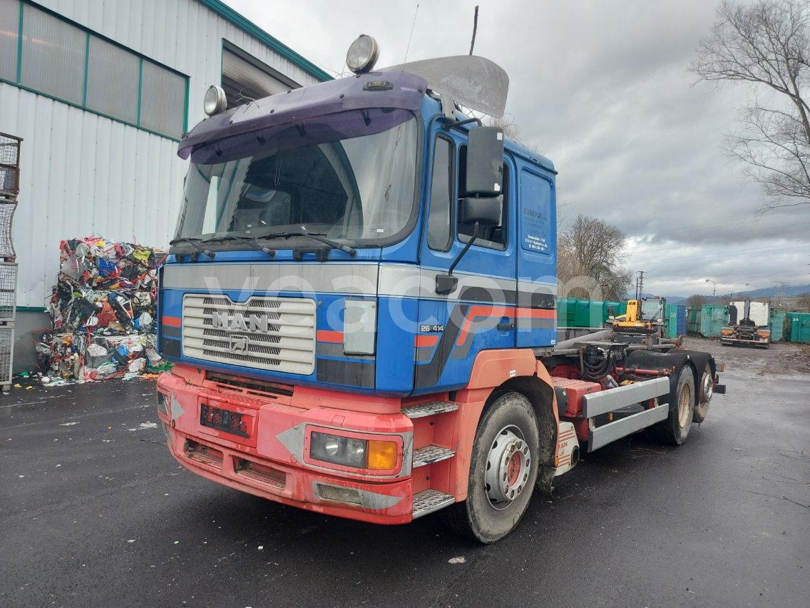 Online auction: MAN  26.414 6X2