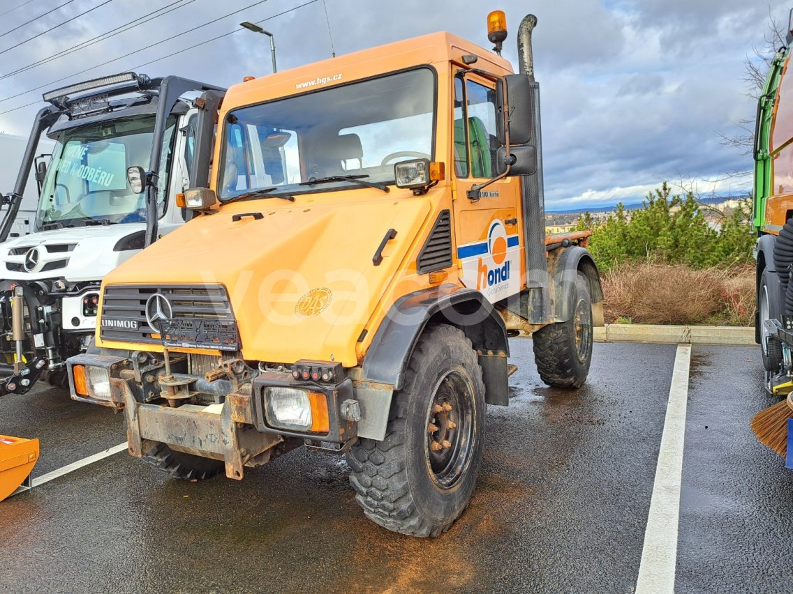 Aukcja internetowa: MERCEDES-BENZ  UNIMOG  U90 4X4