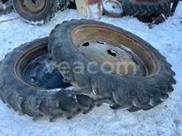 Online aukce:   PNEUMATIKY NA ZETOR S DISKAMI 2KS 300/95 R46