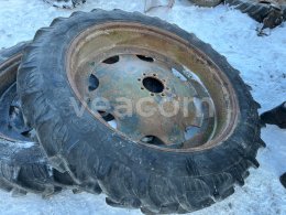 Online aukce:   PNEUMATIKY NA ZETOR S DISKAMI 2KS 300/95 R46