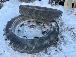 Online aukce:   PNEUMATIKY NA ZETOR S DISKAMI 2KS 300/95 R46