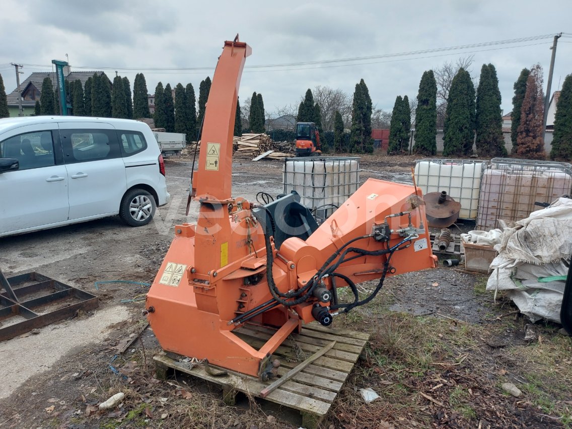 Online aukce:   WOOD CHIPPER BX 62 R