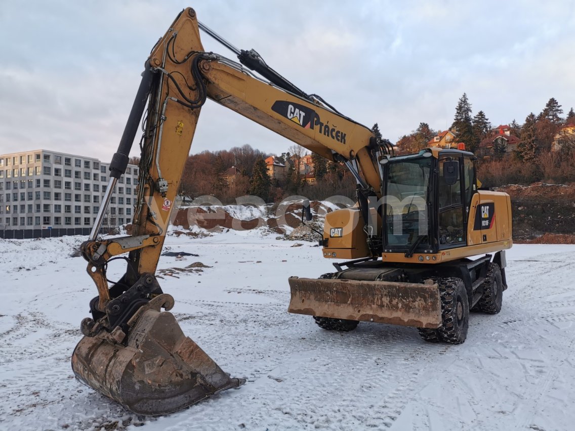 Online auction: CATERPILLAR  M 318 F