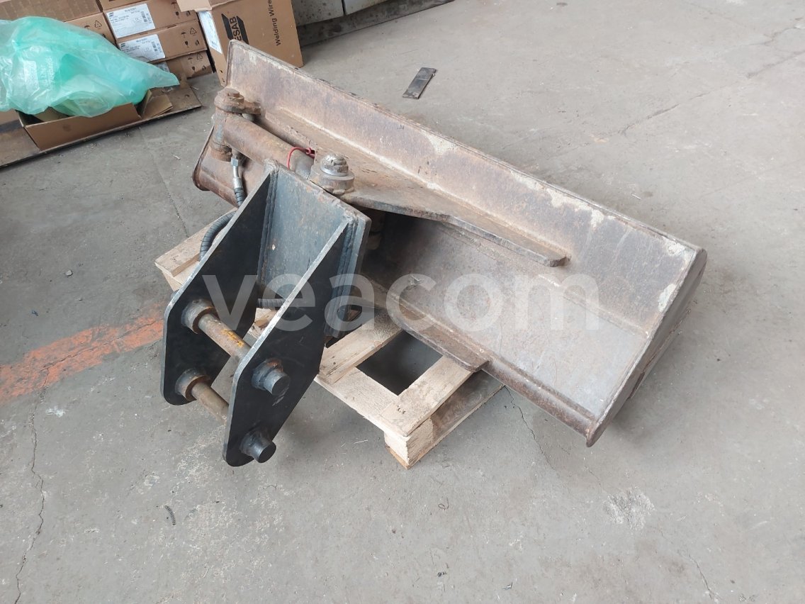Online aukce:   HYDRAULICKÁ SVAHOVÁ LŽÍCE 120 CM